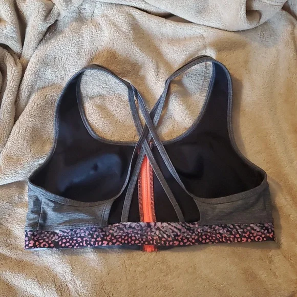 Speedo bra - Picture 2 of 3